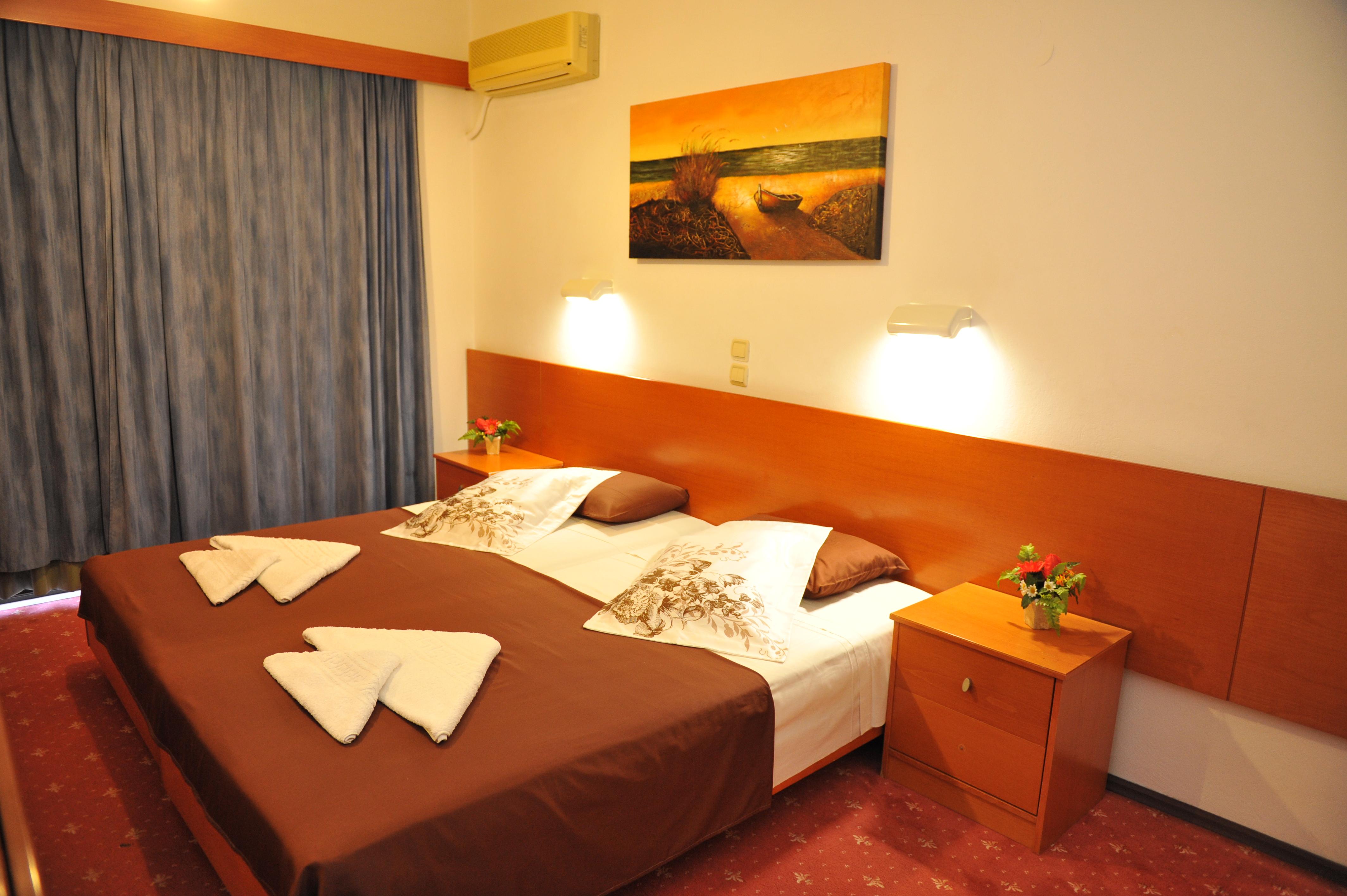Heleni Beach Hotel Ialysos  Bagian luar foto