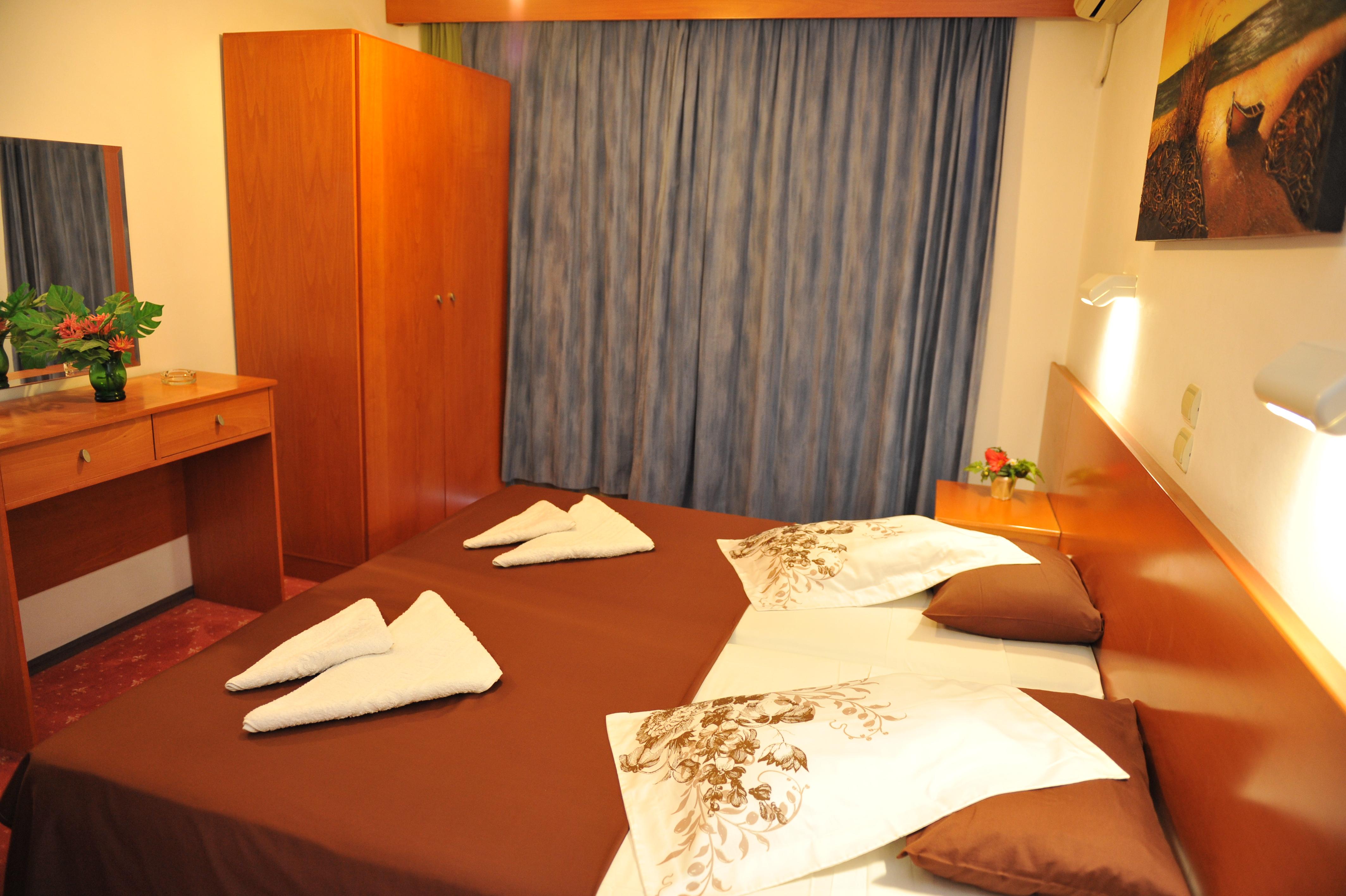 Heleni Beach Hotel Ialysos  Bagian luar foto