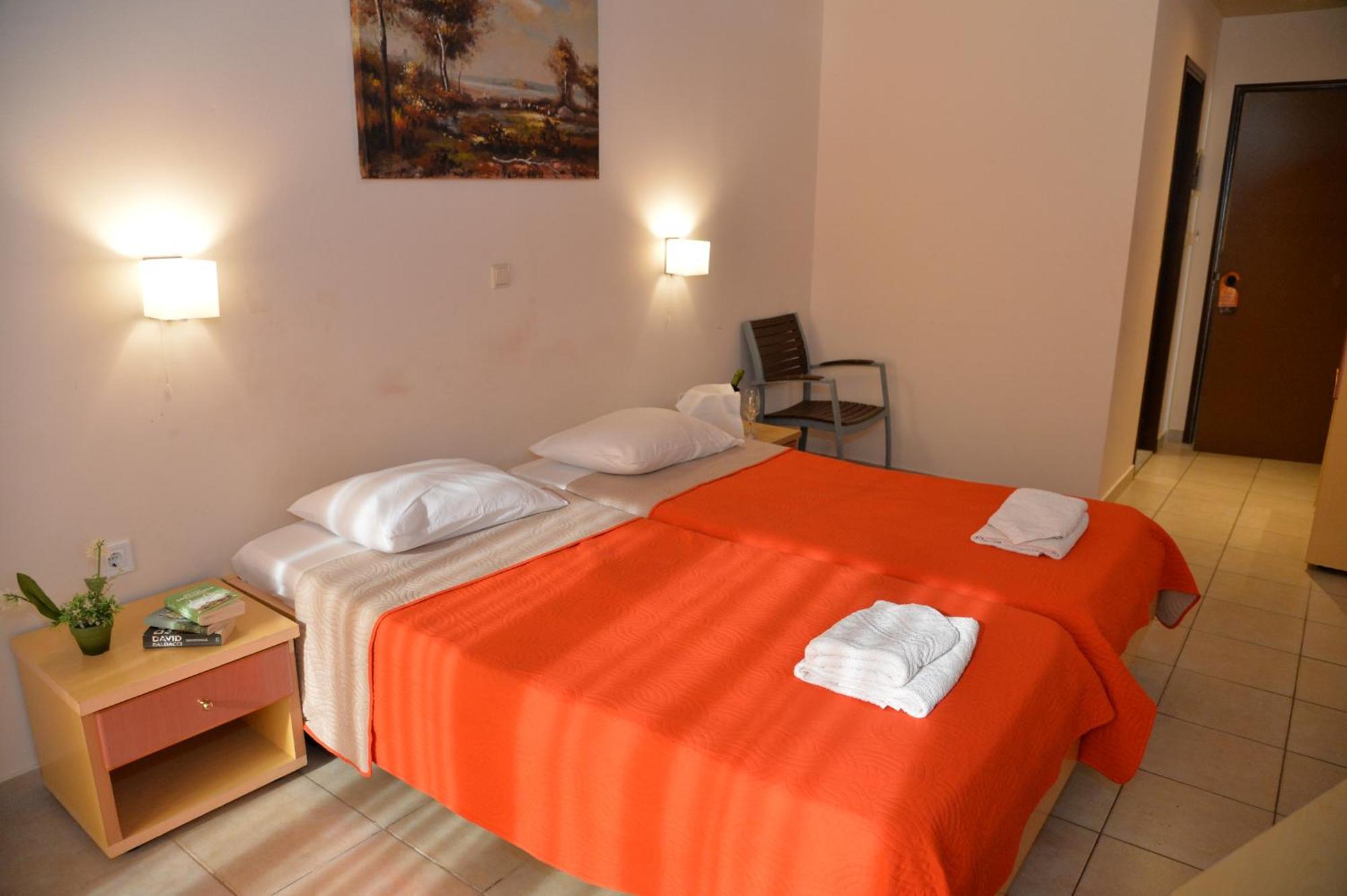 Heleni Beach Hotel Ialysos  Ruang foto